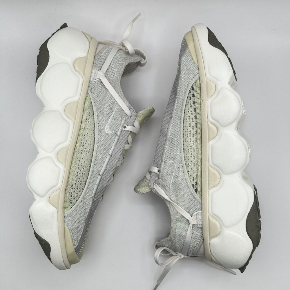 Women's Nike Flyknit Bloom Light Bone FD2149-002 Size Women 10.5/ Men: 9 - Picture 8 of 13